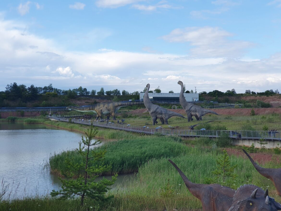 Park rozrywki Krasiejów – park z dinozaurami, oferujący edukacyjne atrakcje