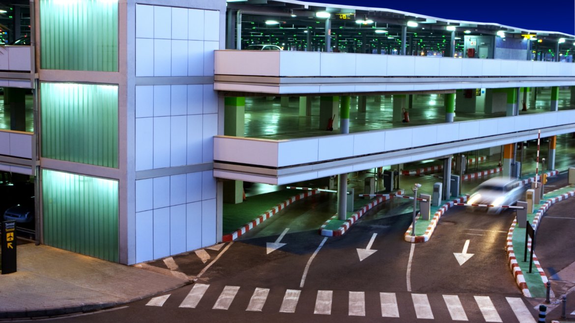 Parking Przy Lotnisku, Zapewnij Bezpieczeństwo Swojego Pojazdu podczas Podróży